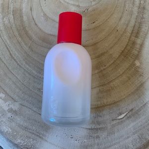 Glossier perfume
